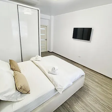 Mamaia-nordcom Exclusiviste La Plaja Azimuth *